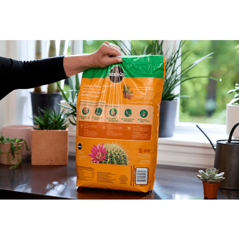 Terreau cactus, palmiers et succulentes Miracle-Gro®, 8,8 L
