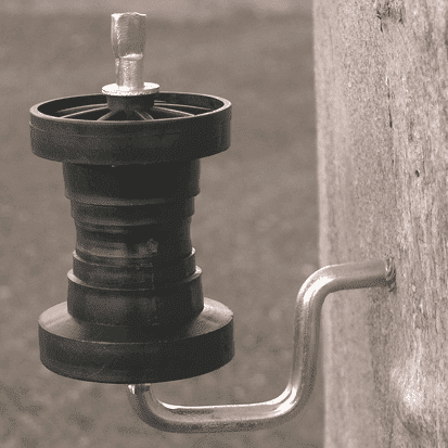 Corner insulator for electric fence (tape) - Dare