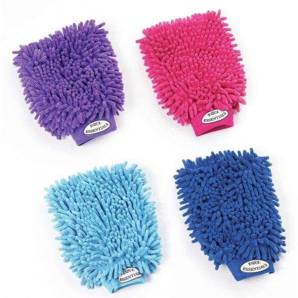 Magic wash mitt for horses