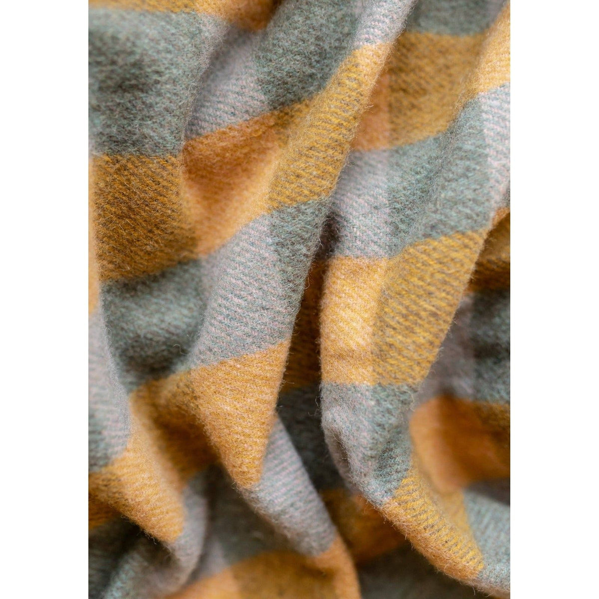 Couverture en laine recyclée à motif Sage Gingham