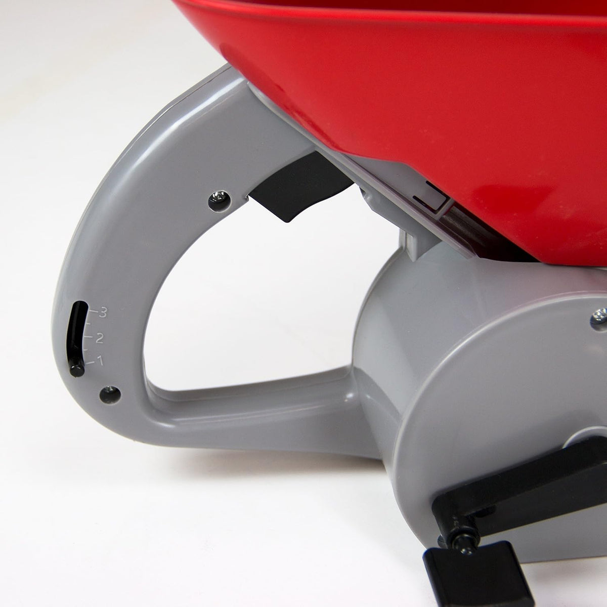 Chapin® - TurfPro All-Season Portable Hand Crank Spreader for Seeds, Fertilizer, and De-icing Salt (1.6L) 