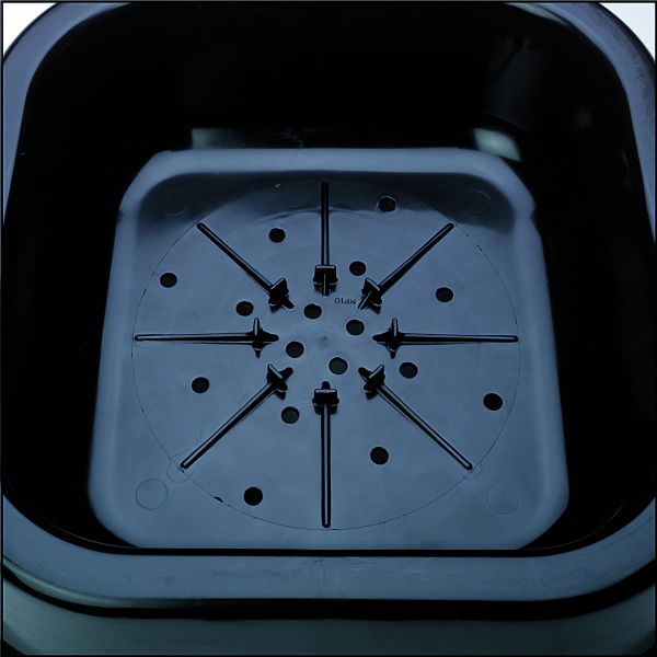 Plat pour bloc de sel et minéraux en plastique, 10 litres - Little Giant