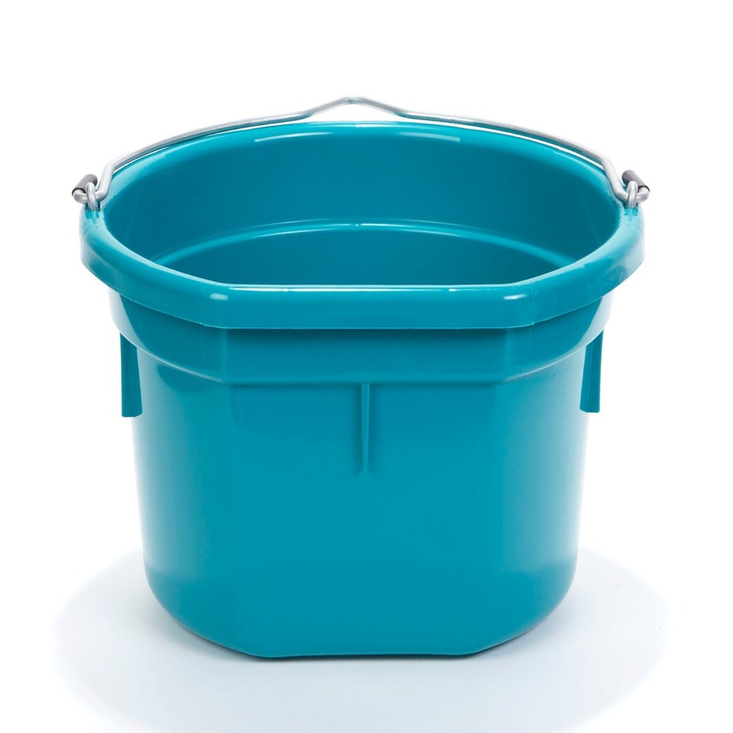 Little Giant - 8 Quart Flat Back Plastic Bucket 