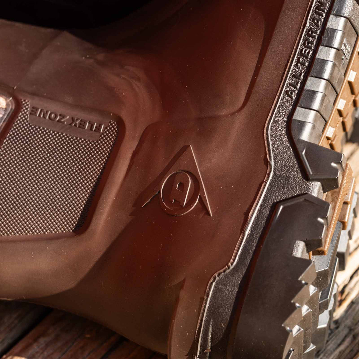 Dunlop - Snugboot Wildlander, Camo | 16'' Hunting and Fishing Rain Boots