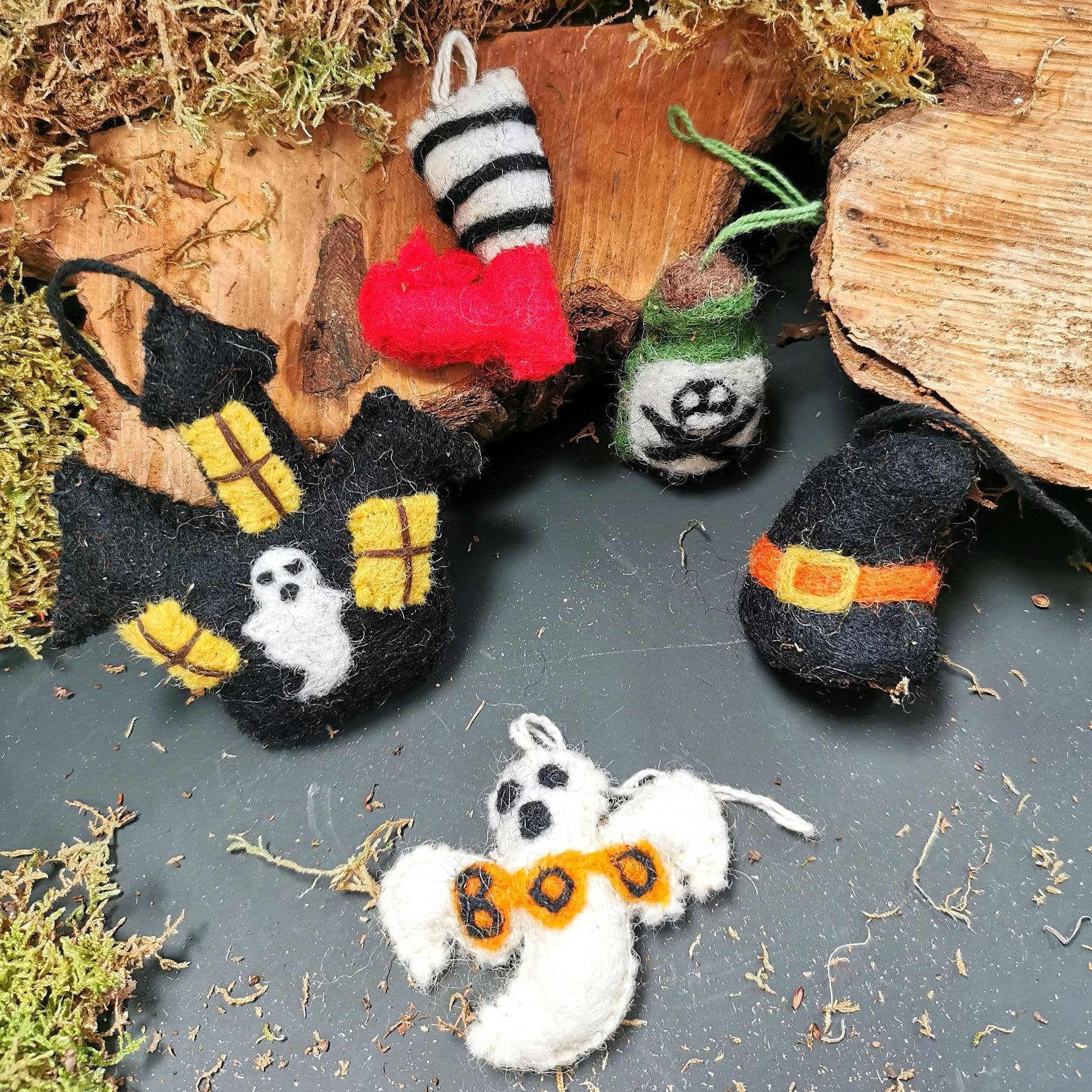 Handmade Felt Haunted House Hanging Halloween Decoration