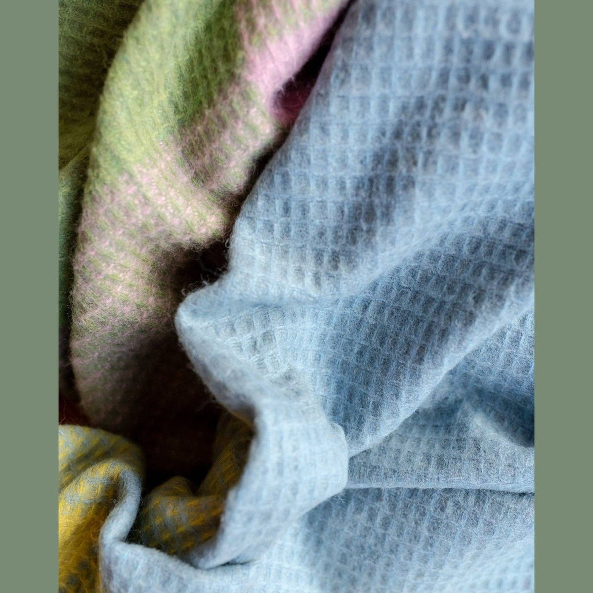 Couverture en laine recyclée en bloc gaufré vert - TBCo